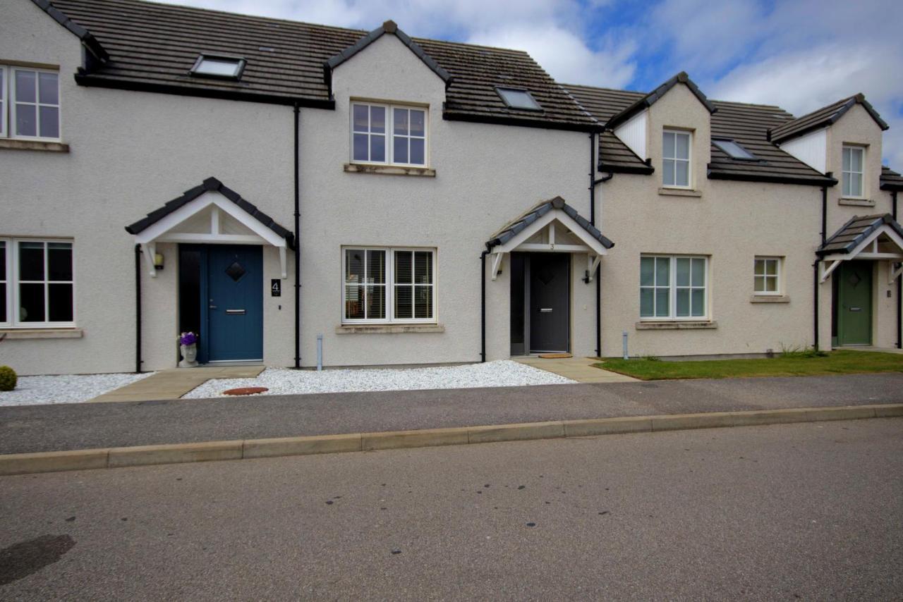 3 Mackay Road, Dornoch Villa ภายนอก รูปภาพ